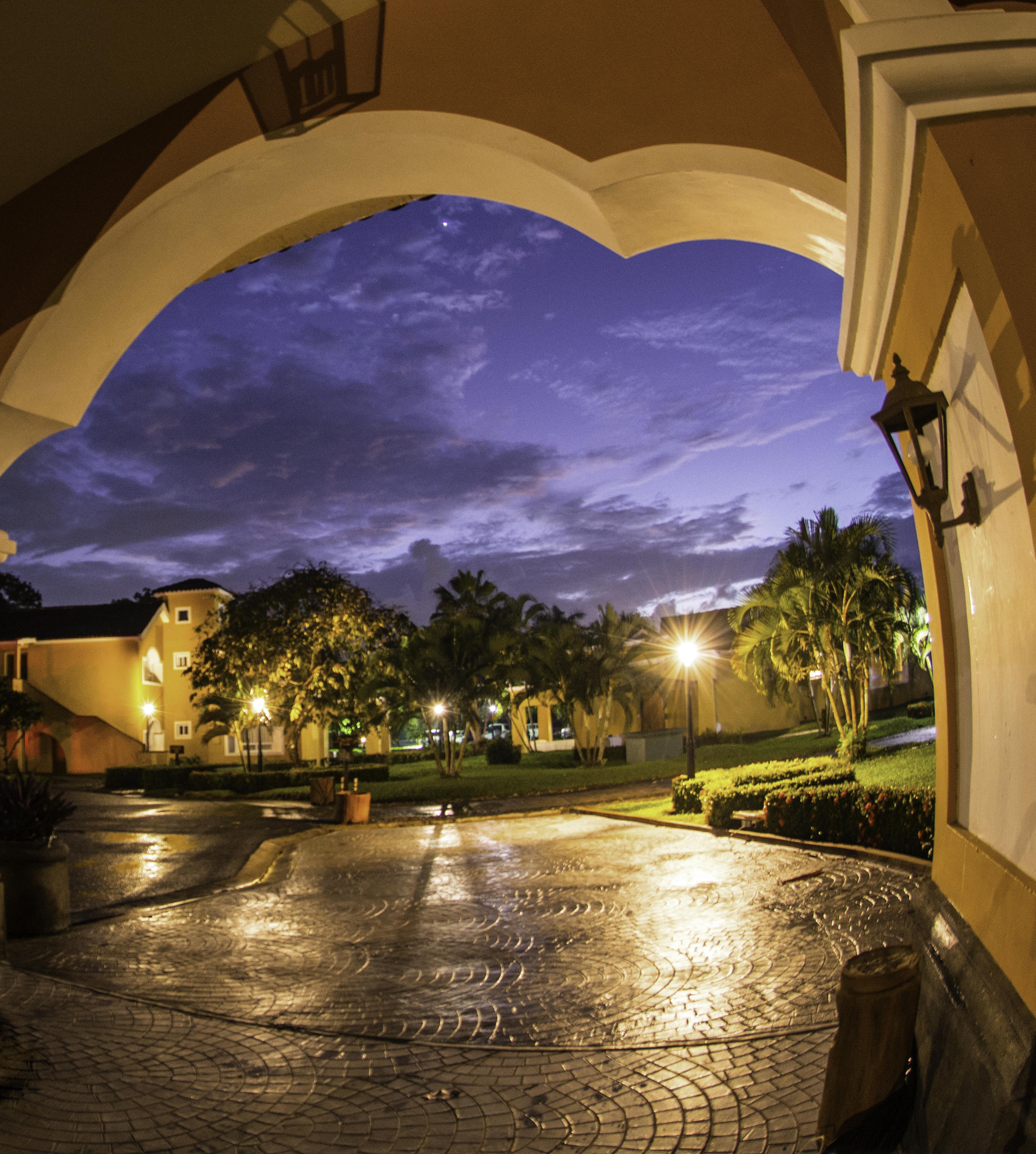 Amatique Bay Hotel Puerto Barrios Buitenkant foto