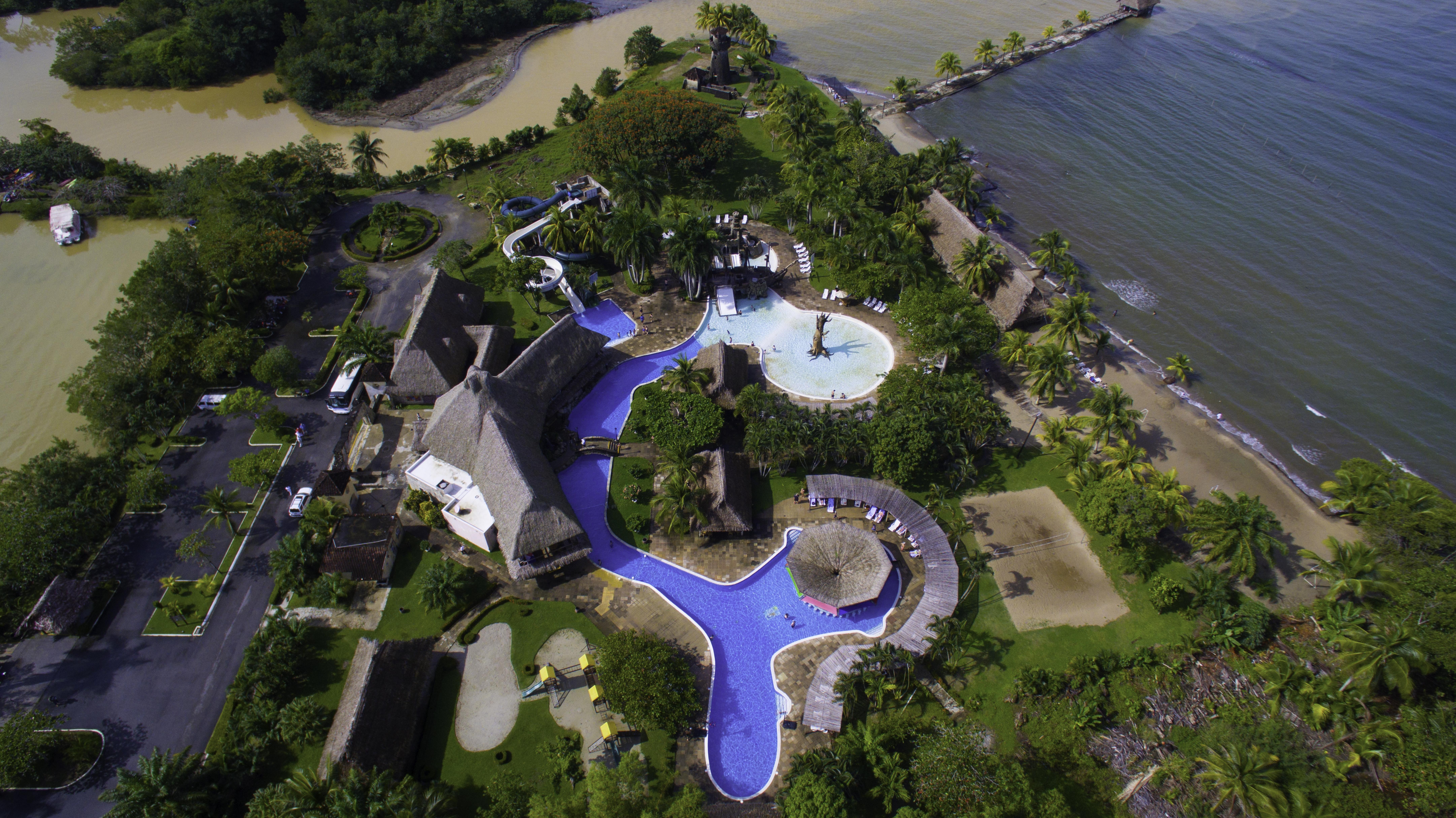 Amatique Bay Hotel Puerto Barrios Buitenkant foto