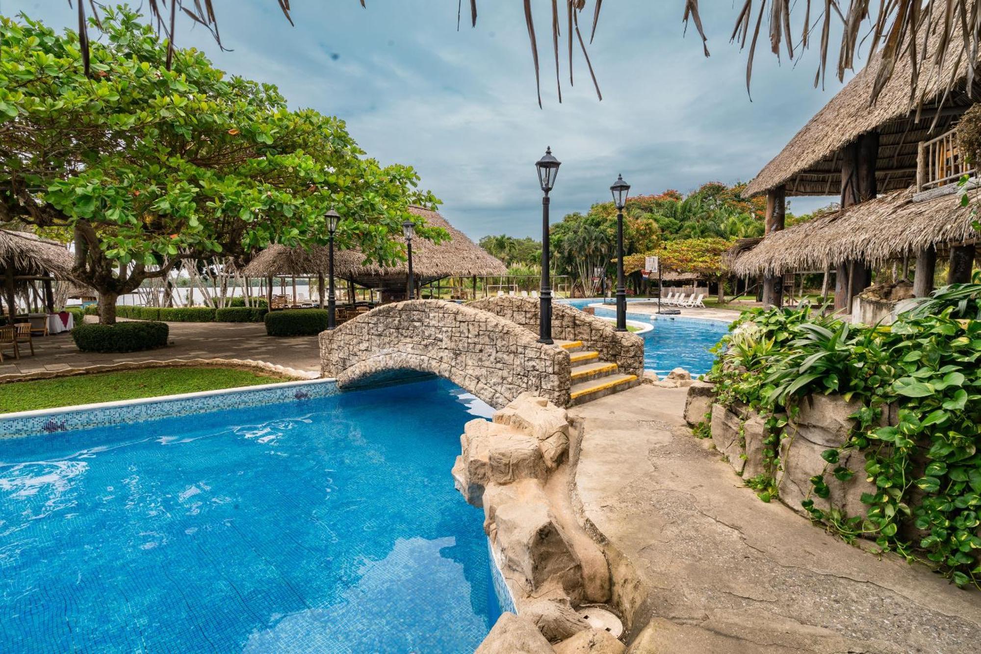 Amatique Bay Hotel Puerto Barrios Buitenkant foto