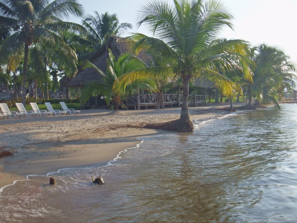 Amatique Bay Hotel Puerto Barrios Buitenkant foto
